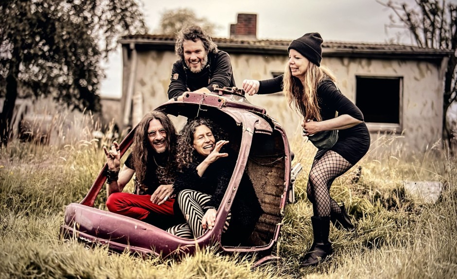 ANGRIALLYBAnd2
