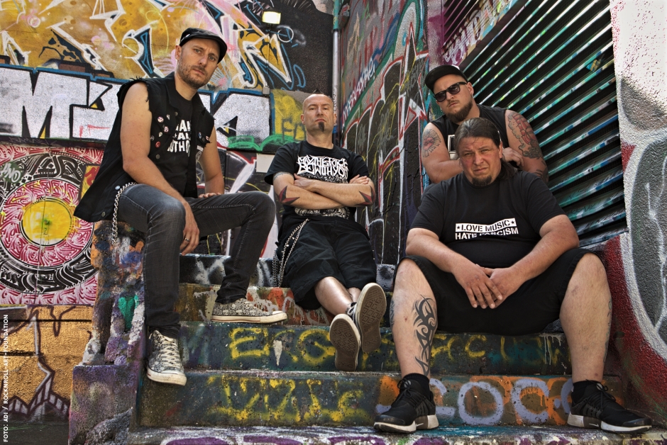 SOS_BAND_3RT