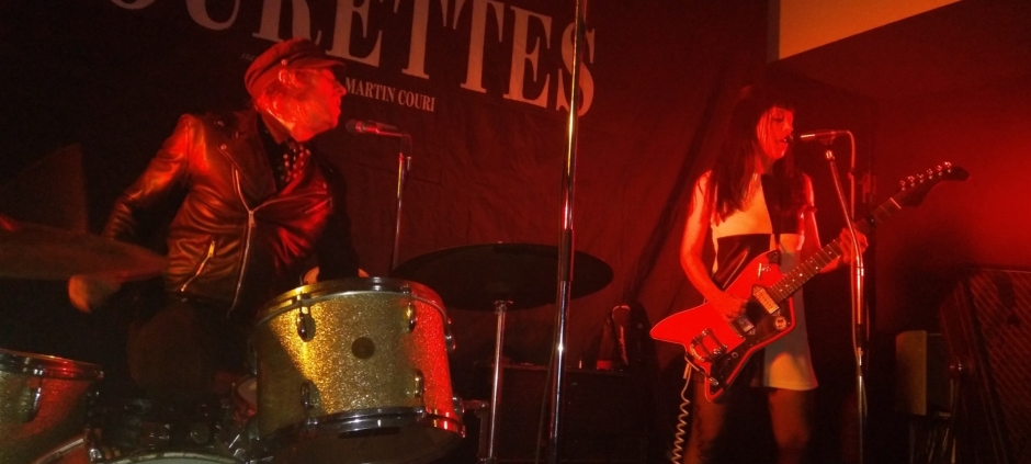 THECOURETTES003