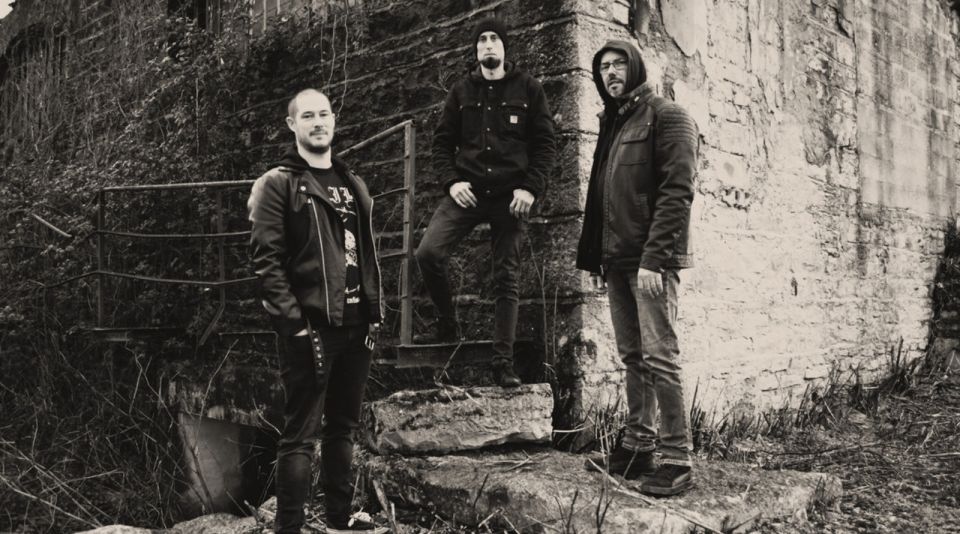 French Chaotic Hardcore power-trio BIND TORTURE KILL unveil title-track video from "Sauvagerie" new album.