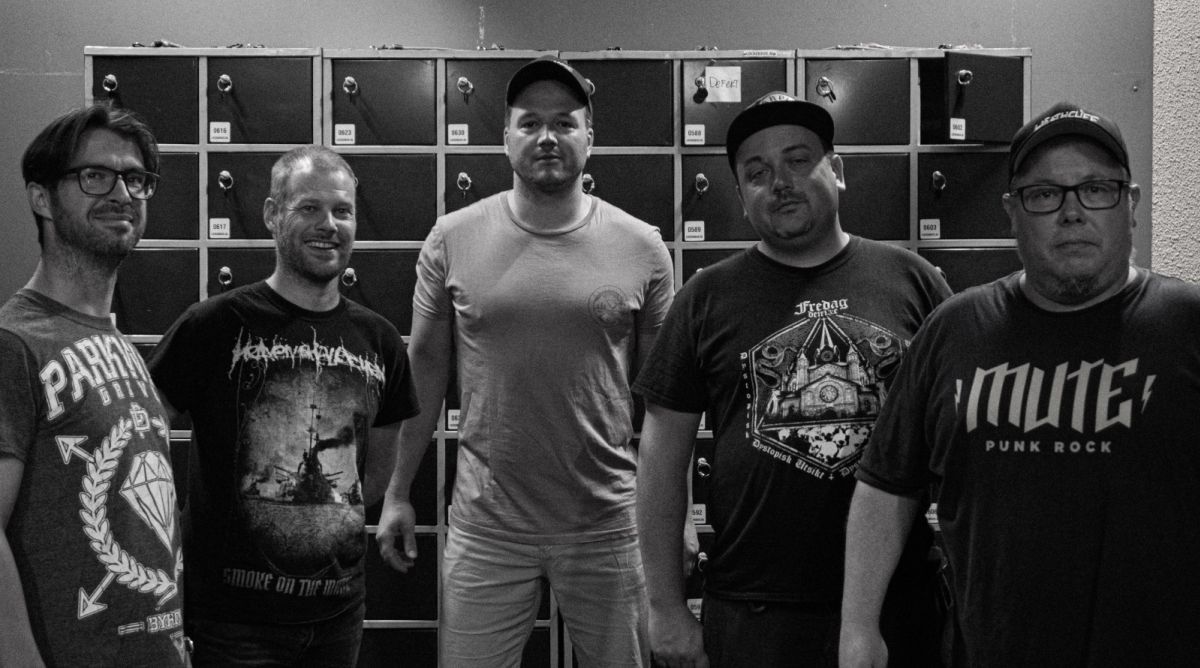 RISING TIDE - Against The Stream ! (The Netherlands - Metal/Hardcore - Interview with Rutger)